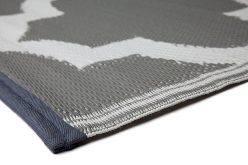 Tangier Grey and White Trellis Recycled Plastic Large Rug