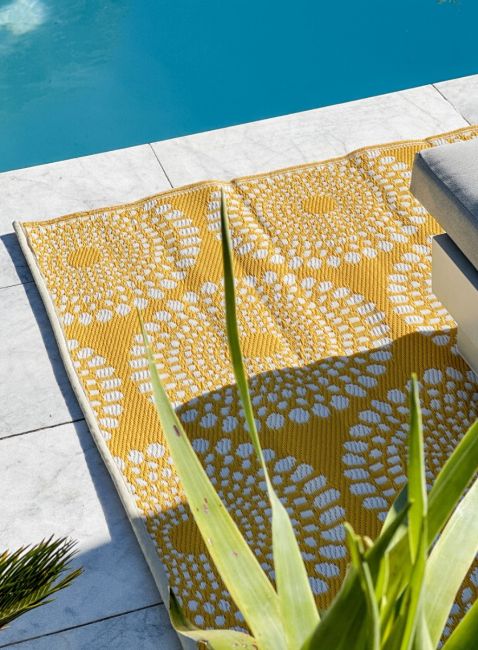 Daisies Yellow Recycled Plastic Outdoor Rug
