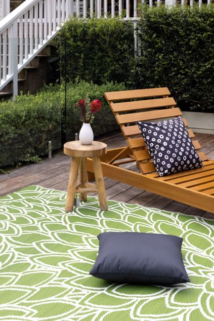Eden Lime and White Floral Recycled Plastic Outdoor Rug